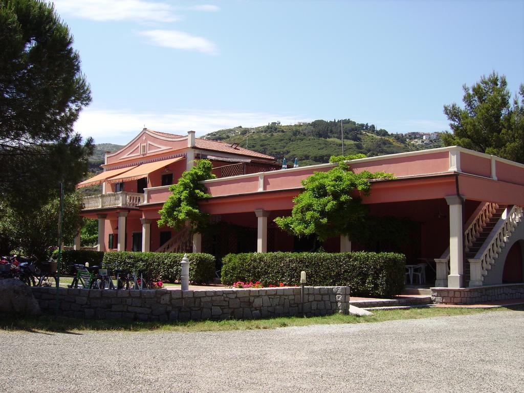 Pozzo Al Moro Village Marina di Campo Exterior foto